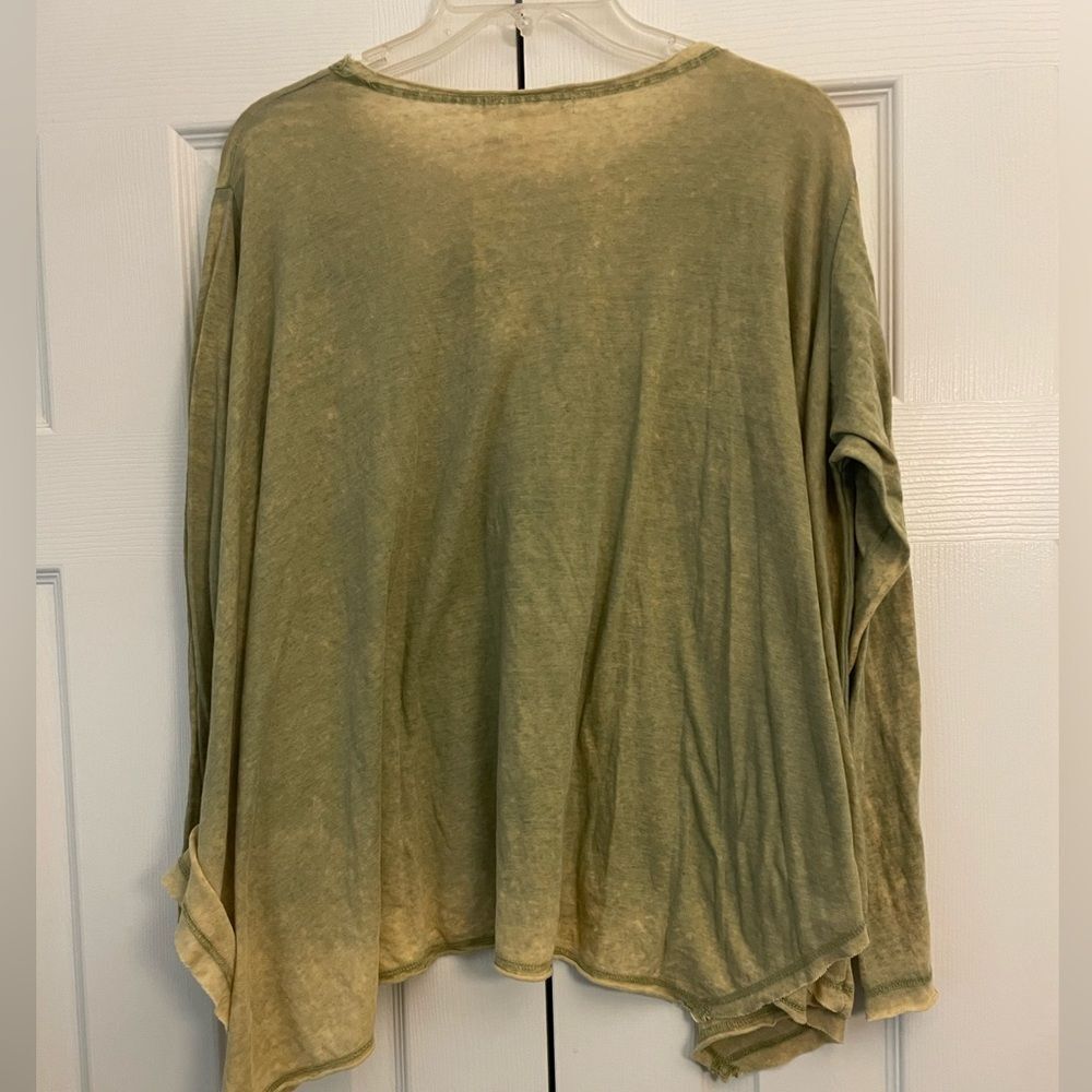 Altar’d State 100% Cotton Oversized Tee Size Medium - Picture 2 of 4